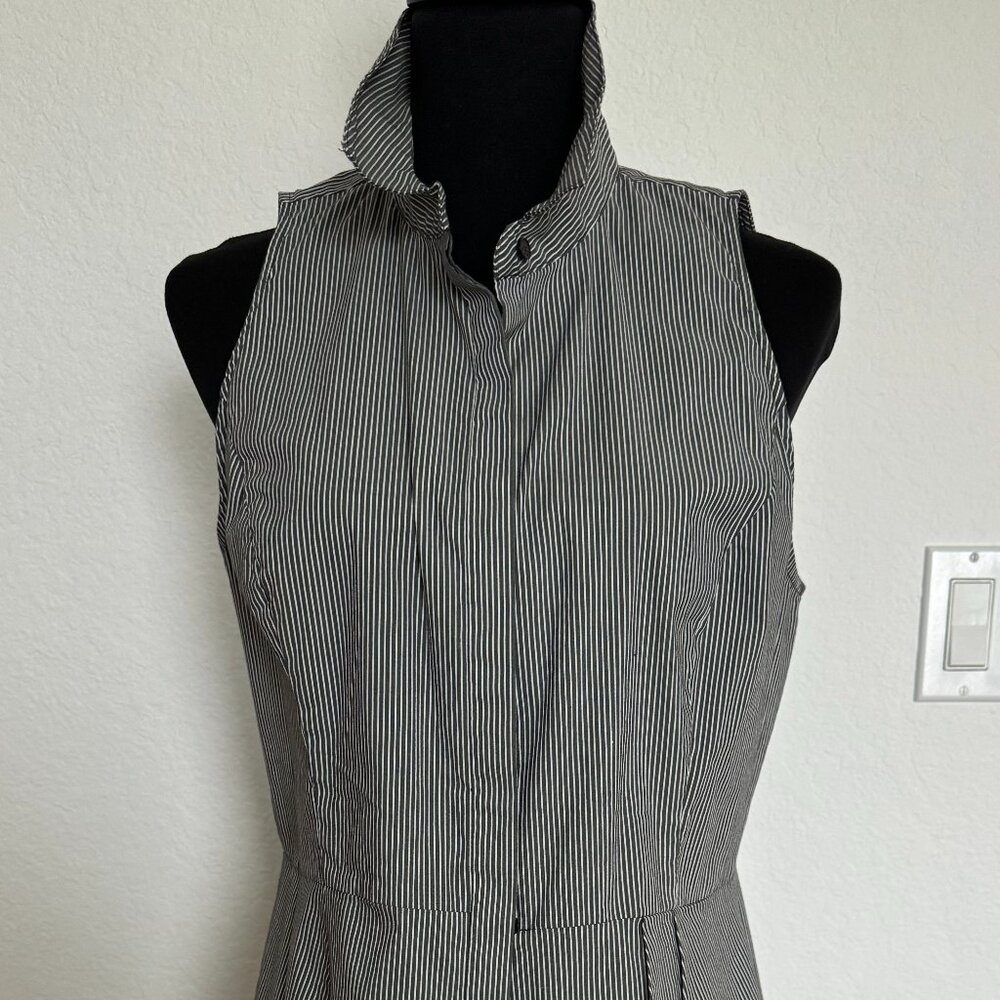 White house / Black Market Blouse, size 14 collared, pleated w short sleeve